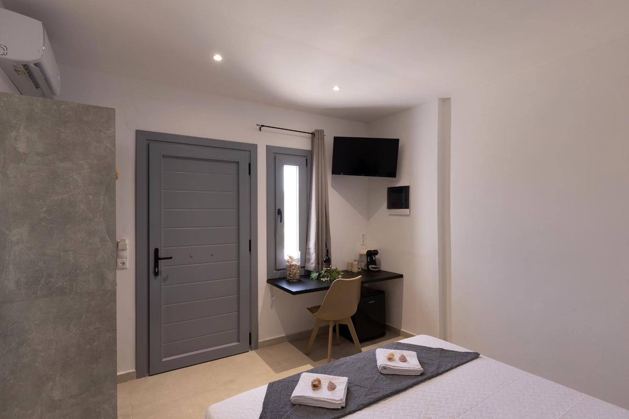 Chrysonisos Suites With Sunset & Seaviews Near Kini Exteriér fotografie