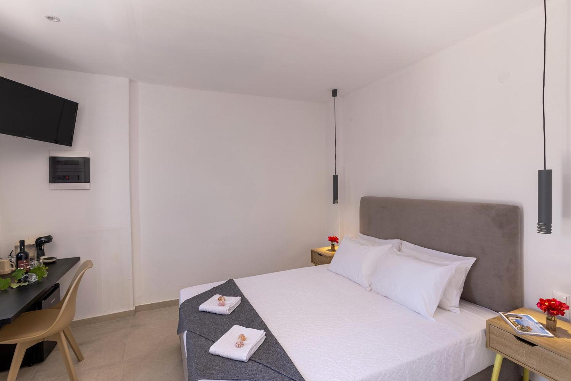 Chrysonisos Suites With Sunset & Seaviews Near Kini Exteriér fotografie
