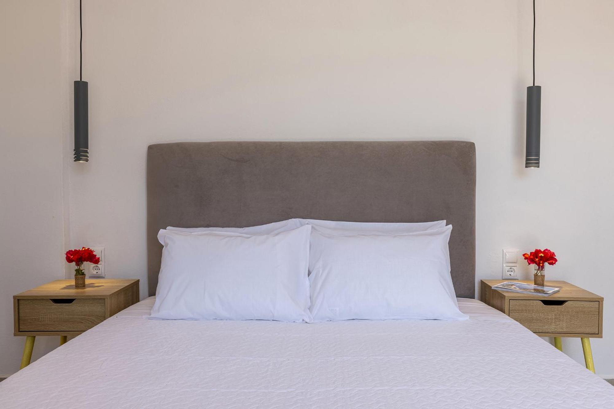 Chrysonisos Suites With Sunset & Seaviews Near Kini Exteriér fotografie